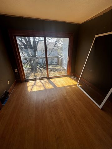 3505 6th Avenue, Des Moines, IA 50313