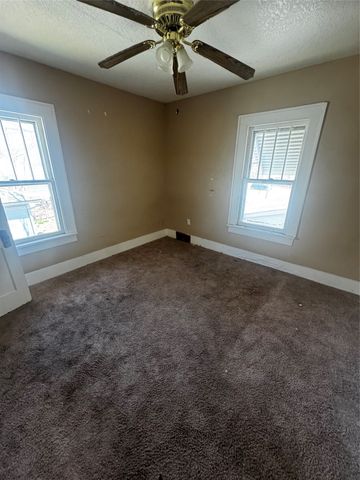 3505 6th Avenue, Des Moines, IA 50313