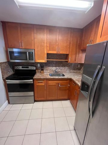 11307 SW 200th Street 313-b, Miami, FL 33157