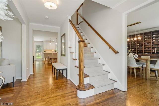 22 Ridge Dr W., Berkeley Heights Twp., NJ 07922