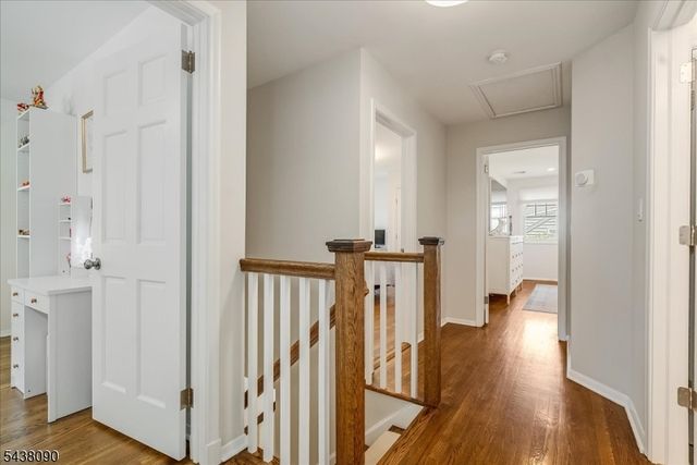22 Ridge Dr W., Berkeley Heights Twp., NJ 07922