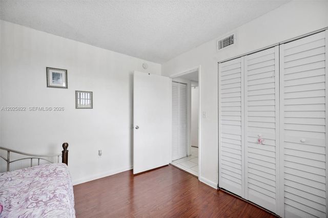 14951 SW 82nd Ln 17-403, Miami, FL 33193