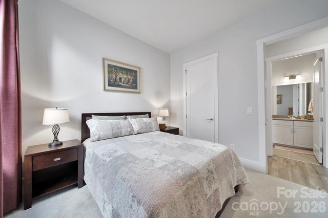 8021 Brookbank Drive, Charlotte, NC 28269