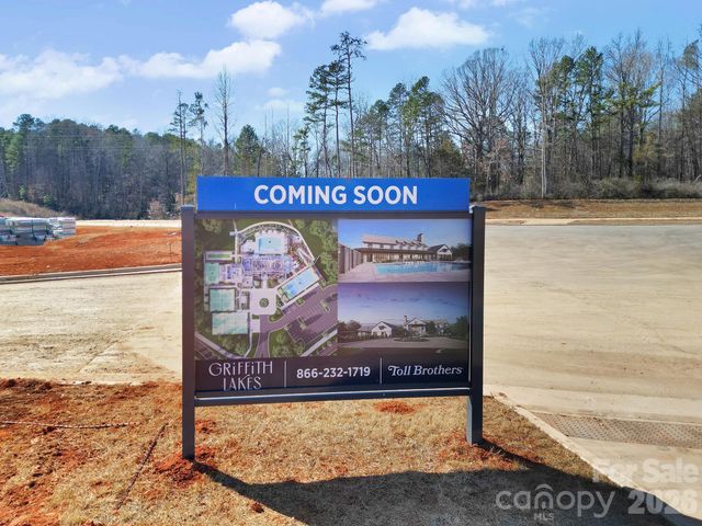 8021 Brookbank Drive, Charlotte, NC 28269