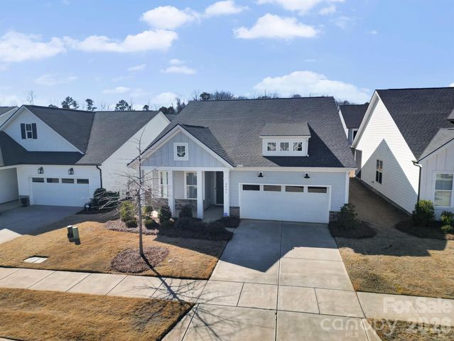 8021 Brookbank Drive, Charlotte, NC 28269