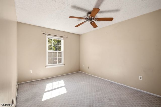 61 Taylor Dr, Franklin Twp., NJ 08823