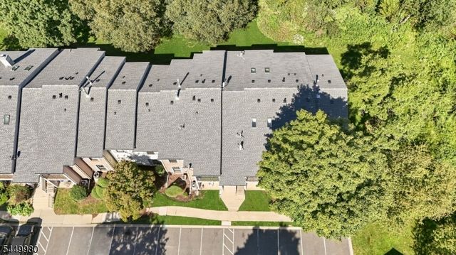 61 Taylor Dr, Franklin Twp., NJ 08823