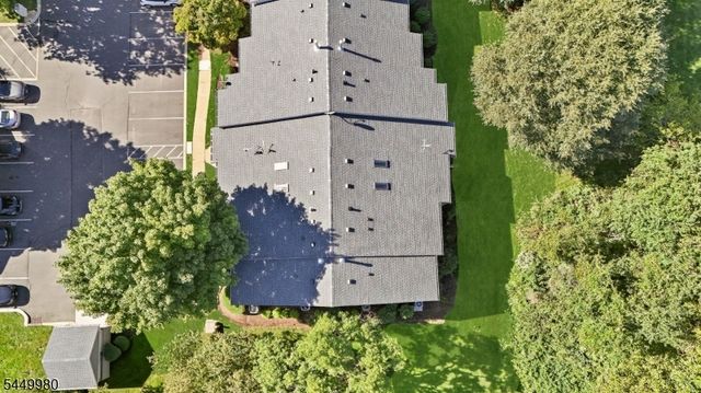 61 Taylor Dr, Franklin Twp., NJ 08823