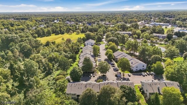61 Taylor Dr, Franklin Twp., NJ 08823