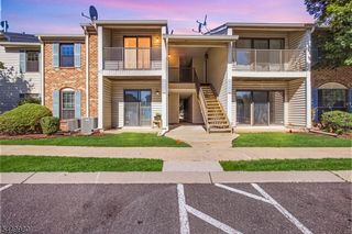 61 Taylor Dr, Franklin Twp., NJ 08823