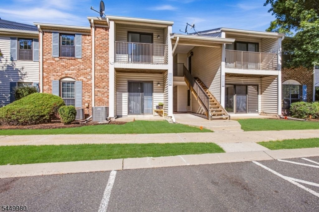 61 Taylor Dr, Franklin Twp., NJ 08823 — photo 5