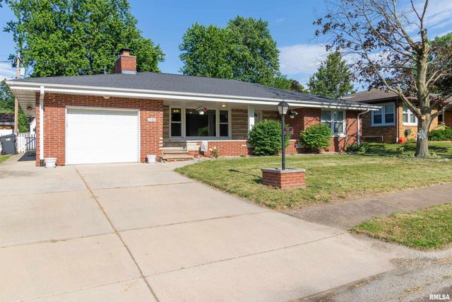 1106 HOWARD Court, Pekin, IL 61554