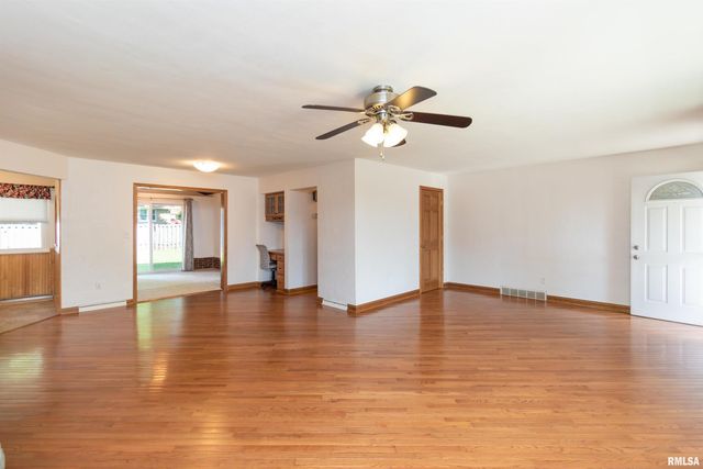 1106 HOWARD Court, Pekin, IL 61554
