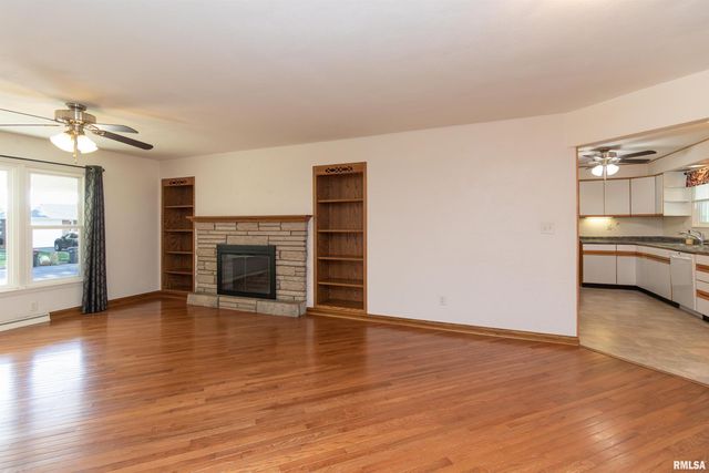 1106 HOWARD Court, Pekin, IL 61554