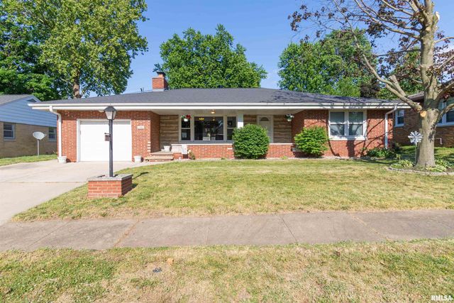 1106 HOWARD Court, Pekin, IL 61554