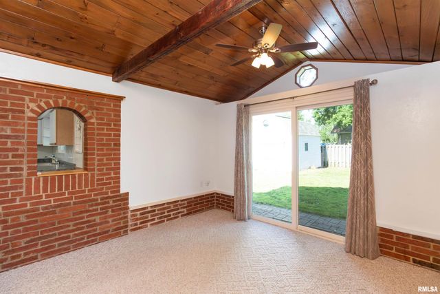 1106 HOWARD Court, Pekin, IL 61554