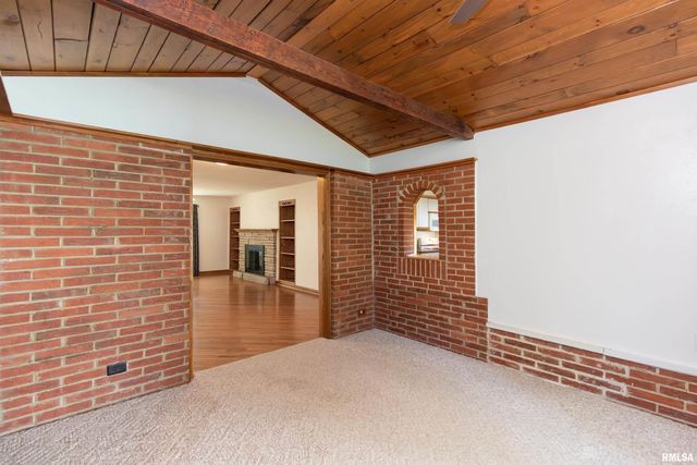 1106 HOWARD Court, Pekin, IL 61554