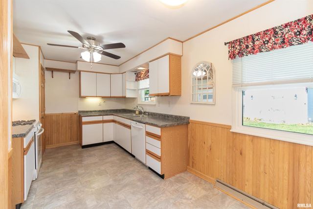 1106 HOWARD Court, Pekin, IL 61554