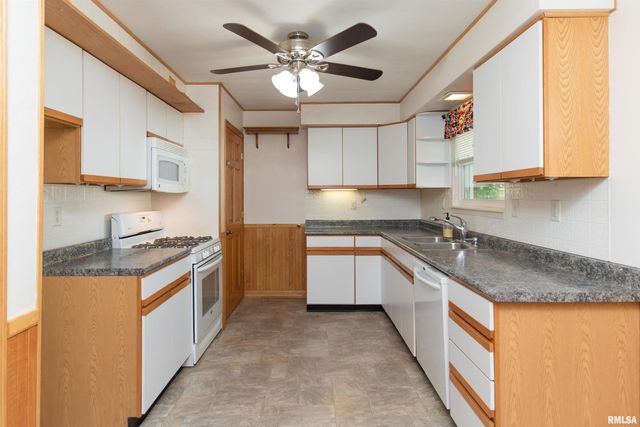 1106 HOWARD Court, Pekin, IL 61554