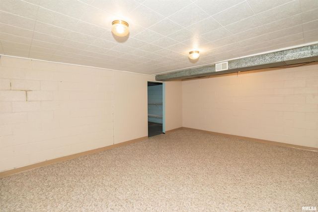 1106 HOWARD Court, Pekin, IL 61554