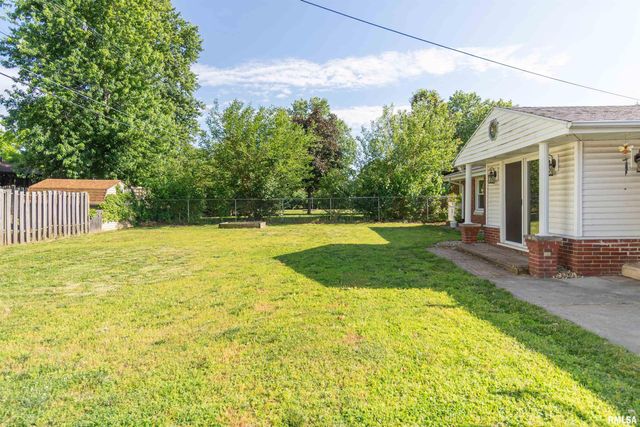 1106 HOWARD Court, Pekin, IL 61554