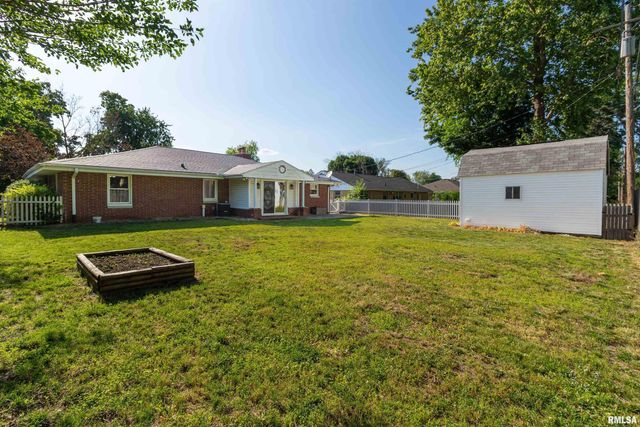1106 HOWARD Court, Pekin, IL 61554