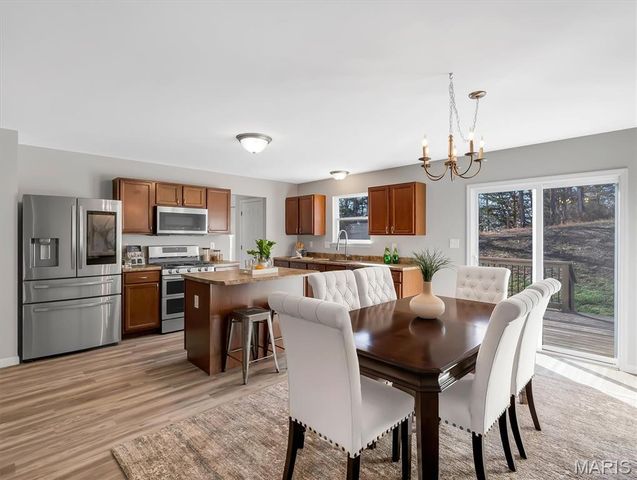 6727 Eagles View Drive, Pacific, MO 63069