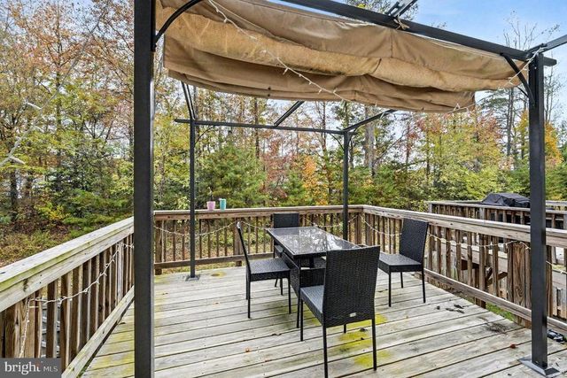 2444 DRAKE LN, Fredericksburg, VA 22408