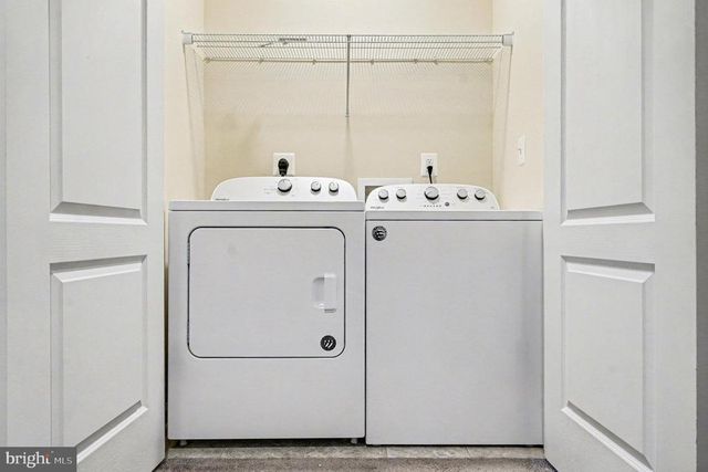 2444 DRAKE LN, Fredericksburg, VA 22408