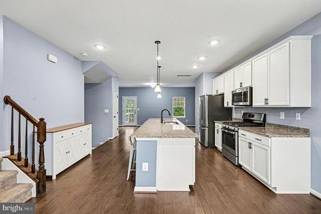 2444 DRAKE LN, Fredericksburg, VA 22408