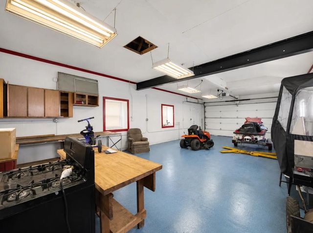 4271 S 93RD STREET, Greenfield, WI 53228