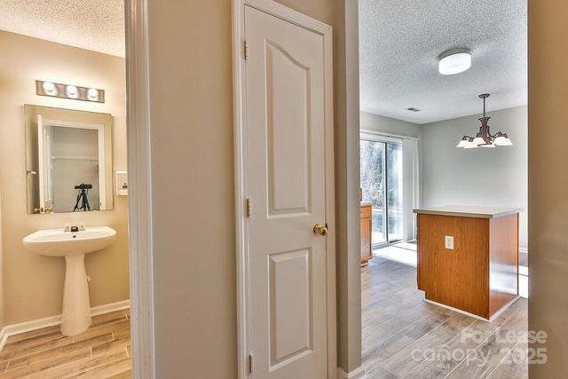 9522 Bird Watch Lane, Charlotte, NC 28214