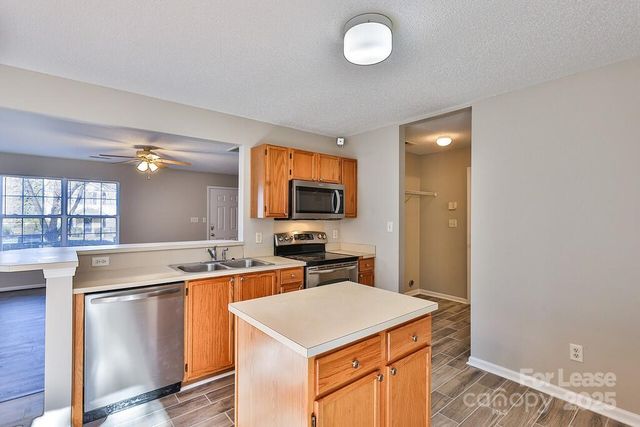 9522 Bird Watch Lane, Charlotte, NC 28214