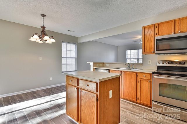 9522 Bird Watch Lane, Charlotte, NC 28214