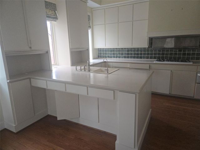 315 Sugarberry Circle, Houston, TX 77024