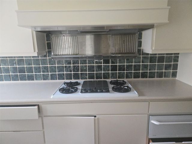 315 Sugarberry Circle, Houston, TX 77024