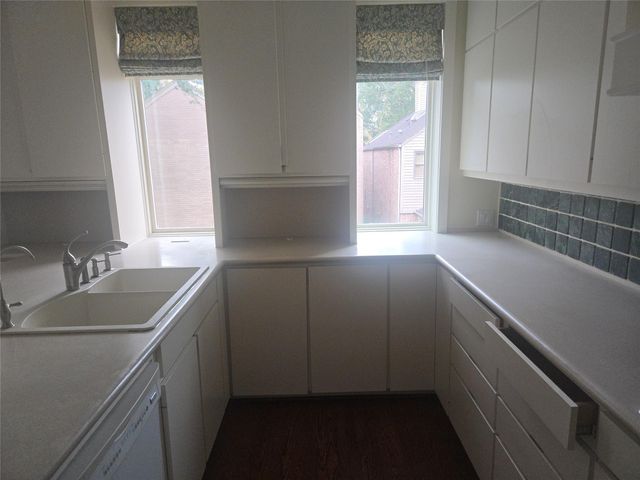 315 Sugarberry Circle, Houston, TX 77024