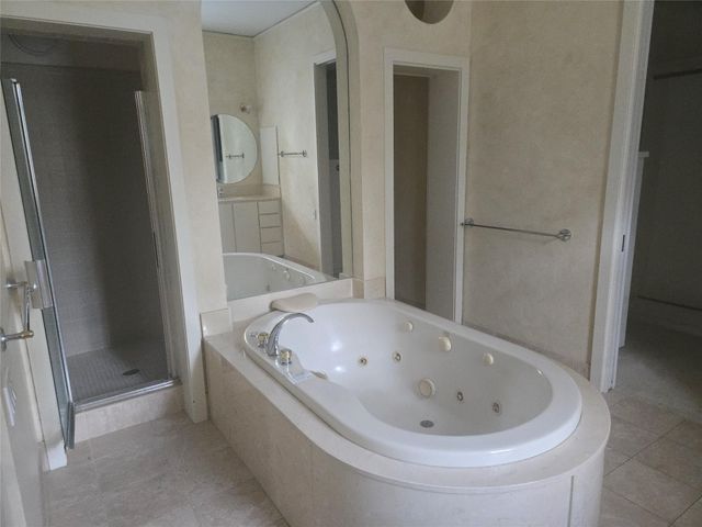 315 Sugarberry Circle, Houston, TX 77024