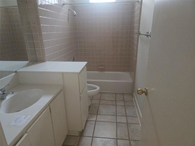 315 Sugarberry Circle, Houston, TX 77024