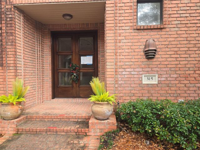 315 Sugarberry Circle, Houston, TX 77024