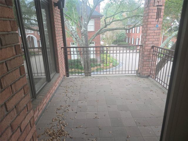 315 Sugarberry Circle, Houston, TX 77024