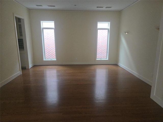 315 Sugarberry Circle, Houston, TX 77024