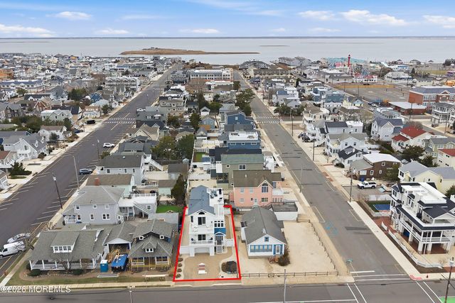 514 N Atlantic Avenue, Beach Haven, NJ 08008