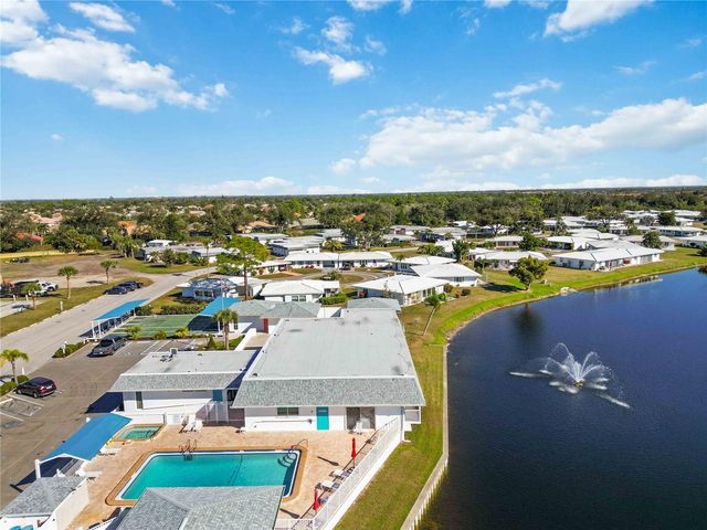 436 CIRCLEWOOD DRIVE J5, Venice, FL 34293