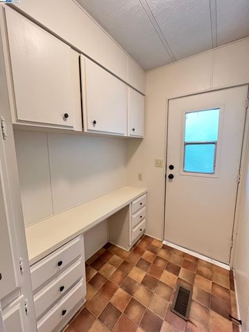 27936 Pueblo Calle, Hayward, CA 94545