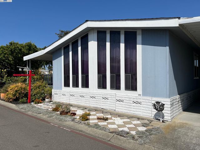 27936 Pueblo Calle, Hayward, CA 94545
