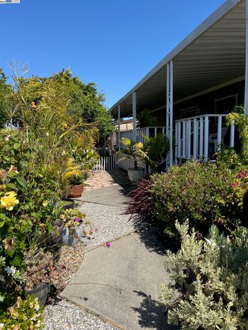27936 Pueblo Calle, Hayward, CA 94545