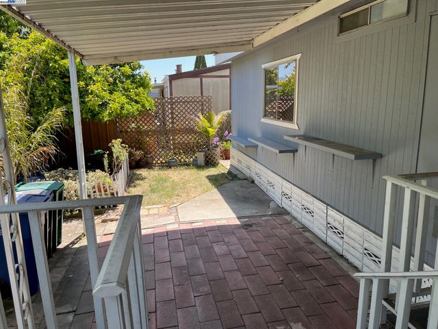 27936 Pueblo Calle, Hayward, CA 94545