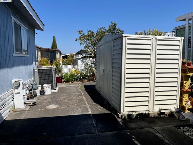 27936 Pueblo Calle, Hayward, CA 94545