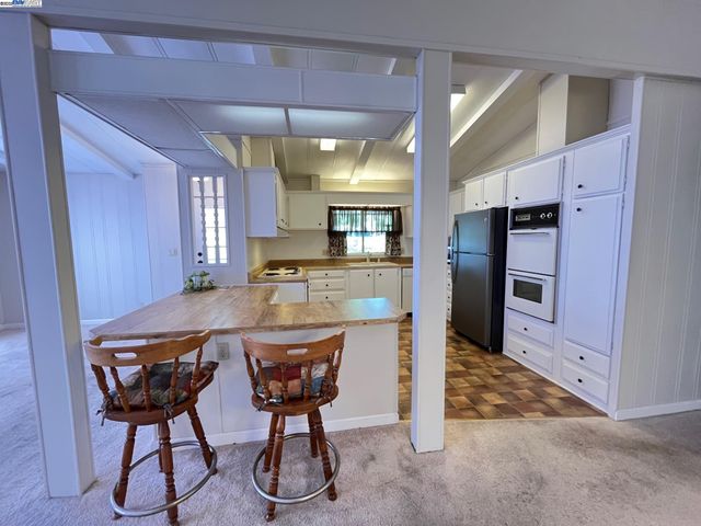 27936 Pueblo Calle, Hayward, CA 94545